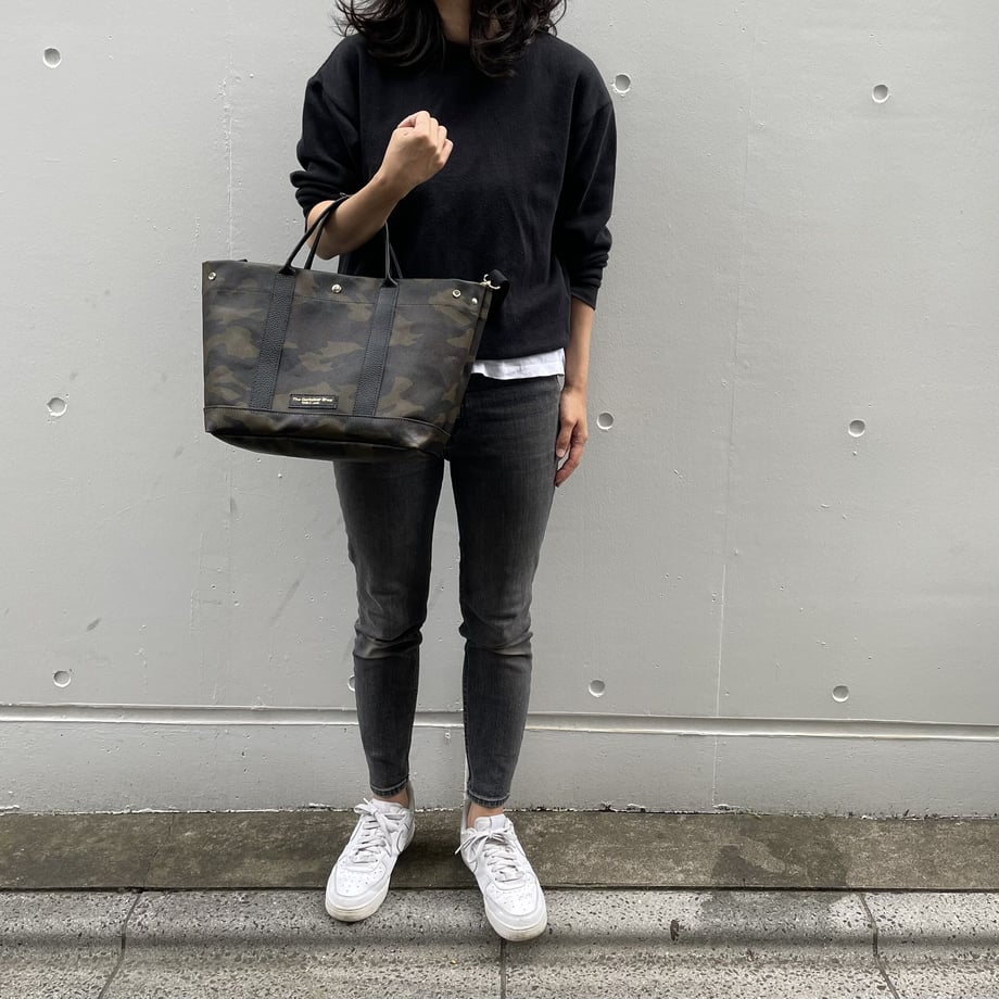 「軽くて拭ける」Coated PVC Camouflage(TOTE M)