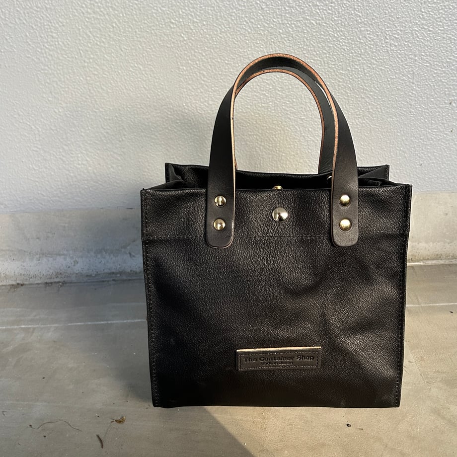 "Lightweight and wipeable" Coated PVC (Rectangle S) BLACK