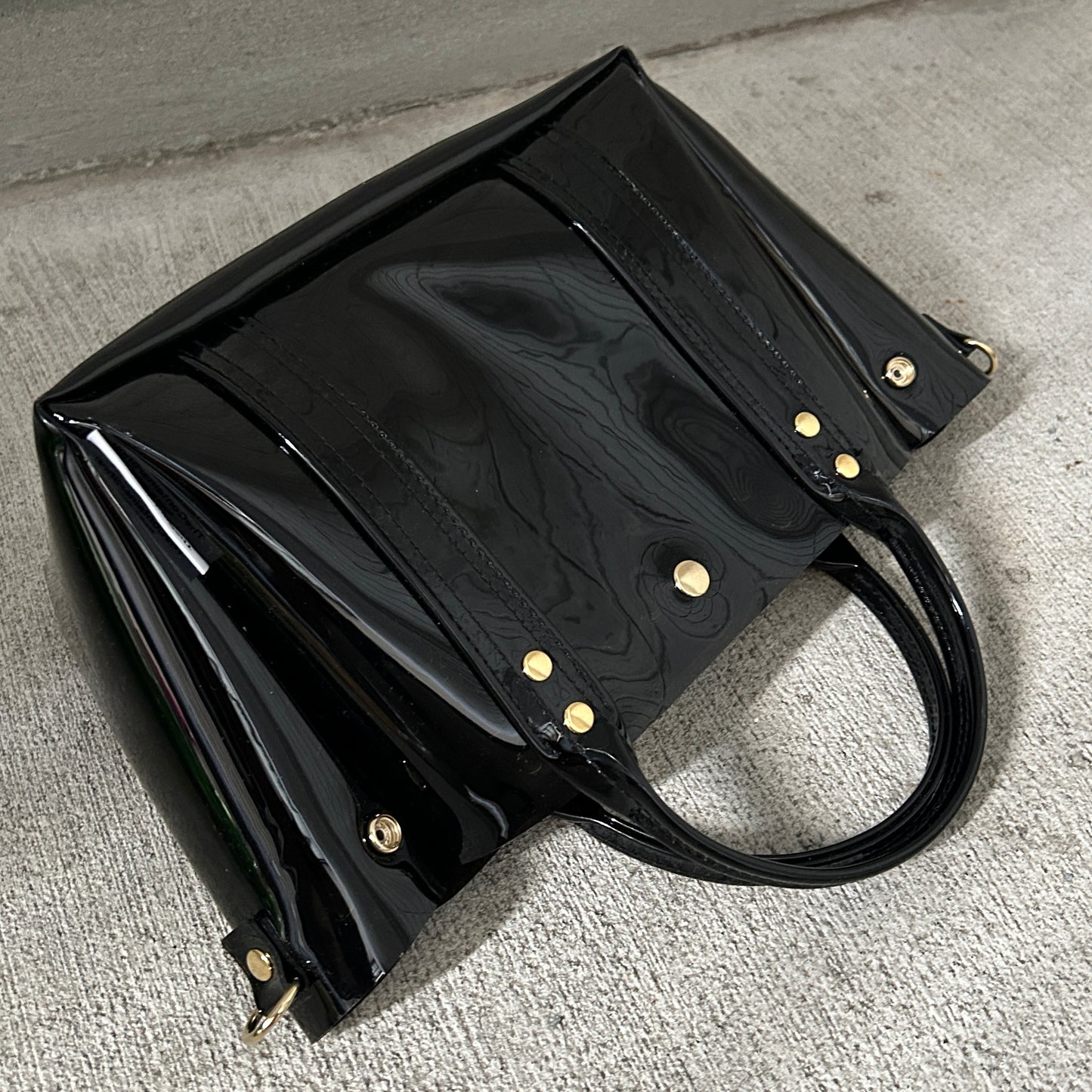 ＜新作＞カラーPVCクリアバッグ（オールクリアトート浅型M)ブラック