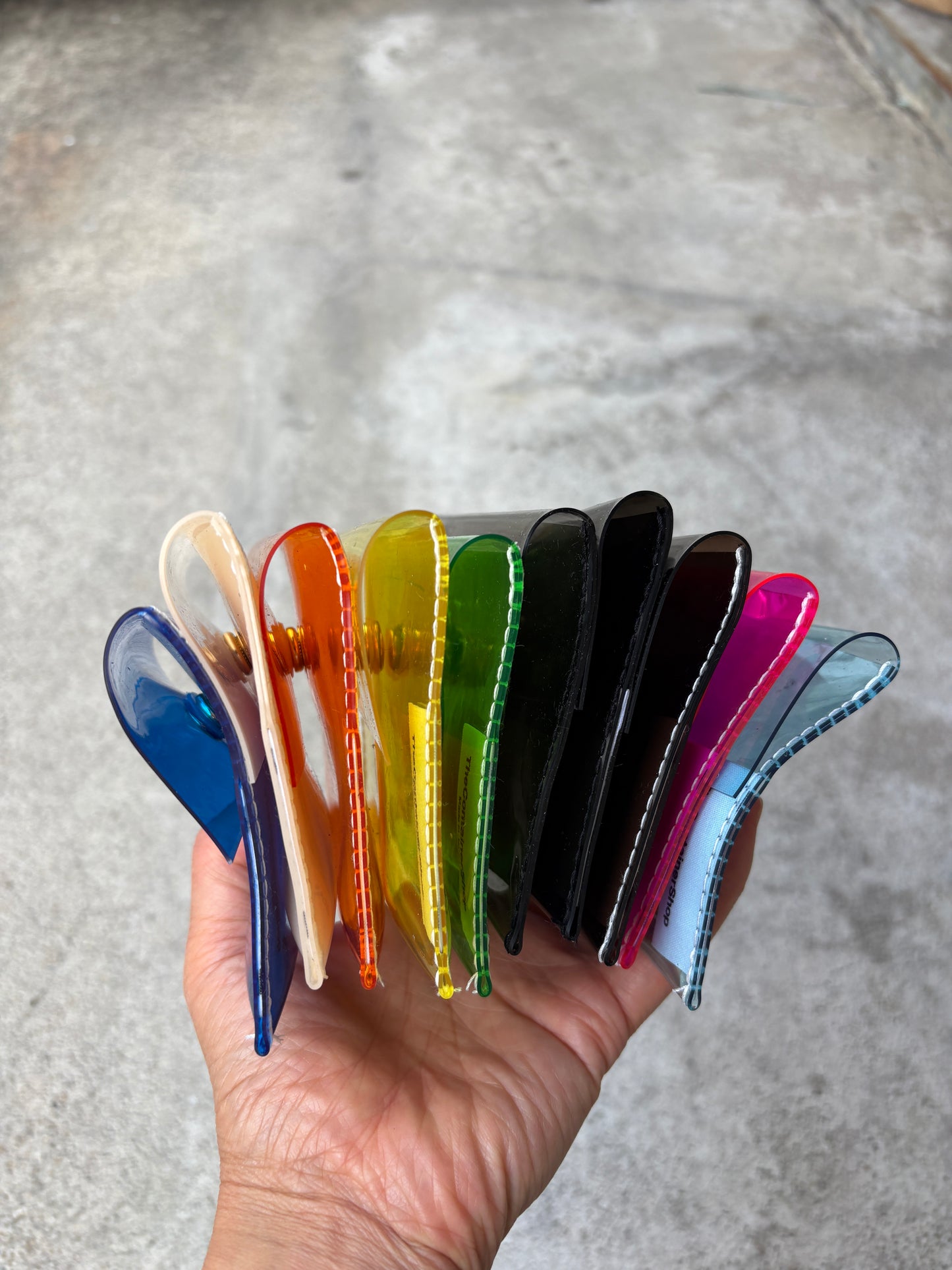 New colors available! Shipping mid-June. Colored PVC (MINI WALLET)