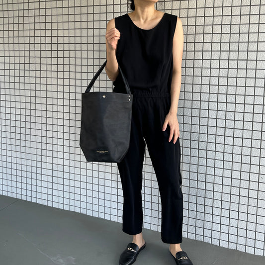  "Lightweight and wipeable" black camouflage PVC processed (one-shoulder) small)