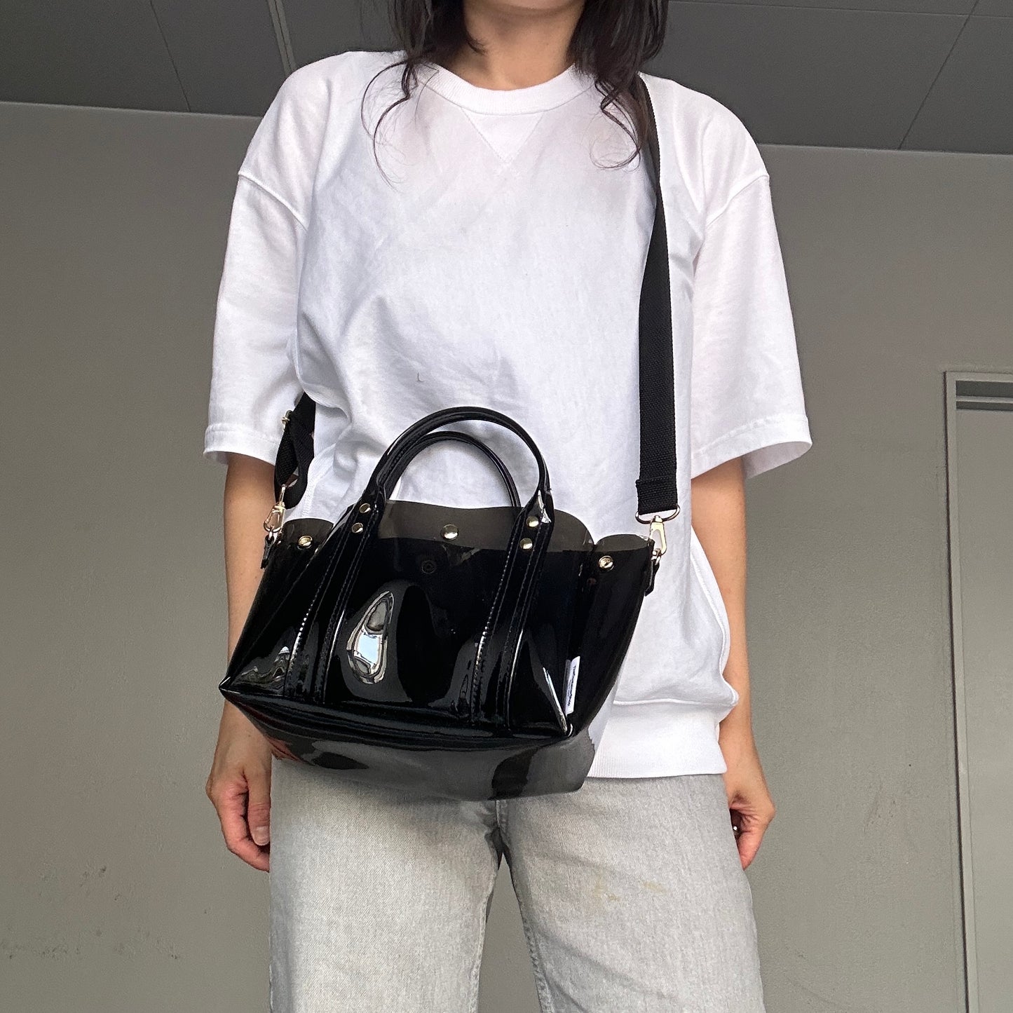 ＜新作＞カラーPVCクリアバッグ（オールクリアトート浅型M)ブラック