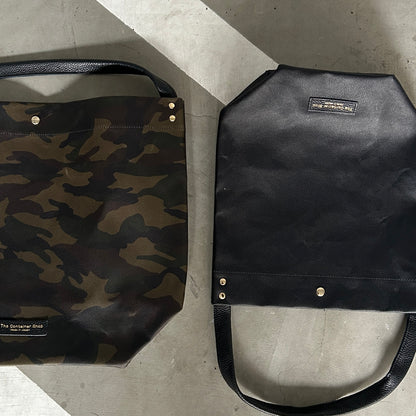  "Lightweight and wipeable" dark camouflage PVC processed (one shoulder) small