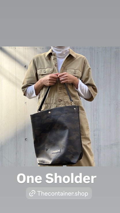 「軽くて拭ける」Coated PVC Camouflage（Shoulder BAG)