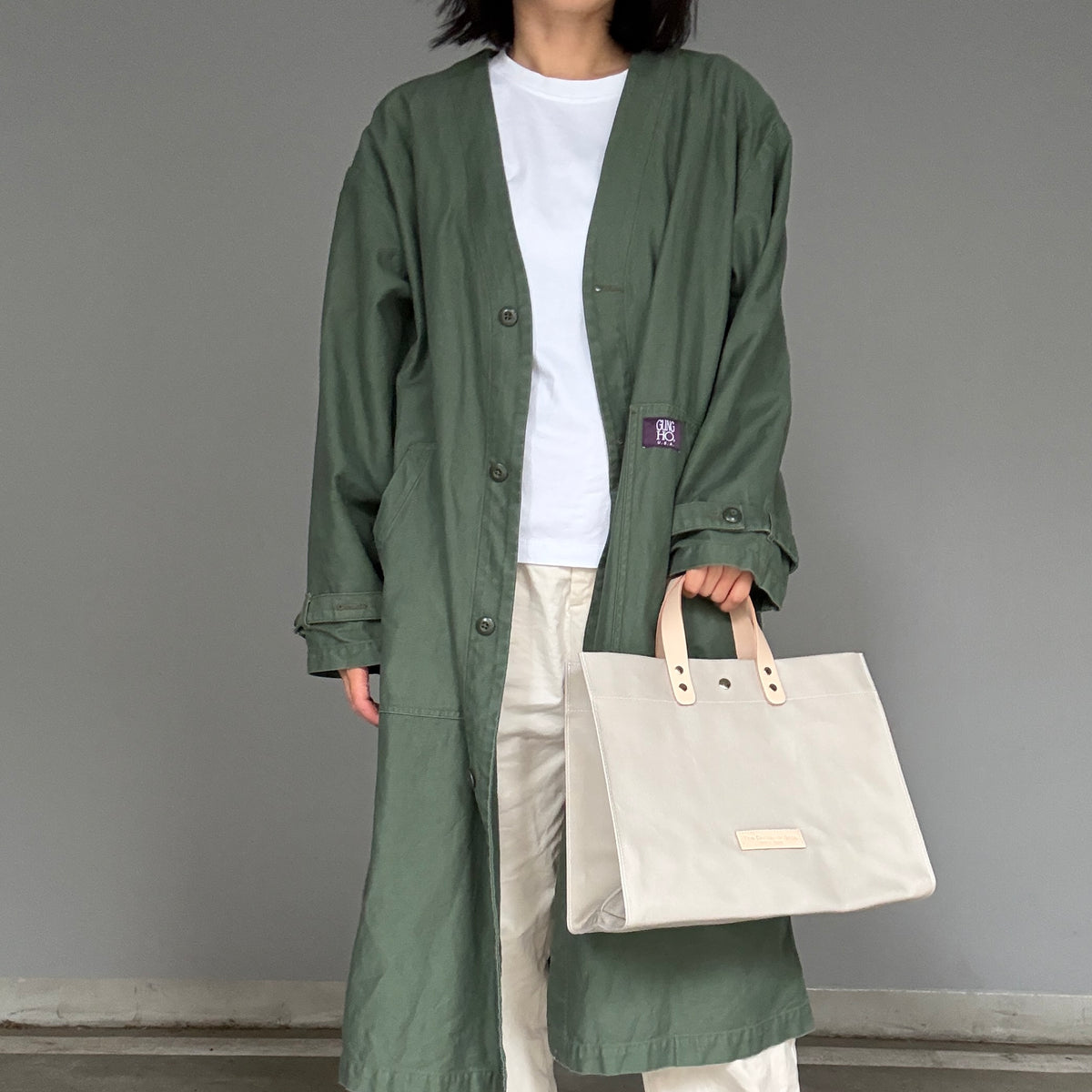 「軽くて拭ける」Coated PVC（レクタングル L）Silver Grey