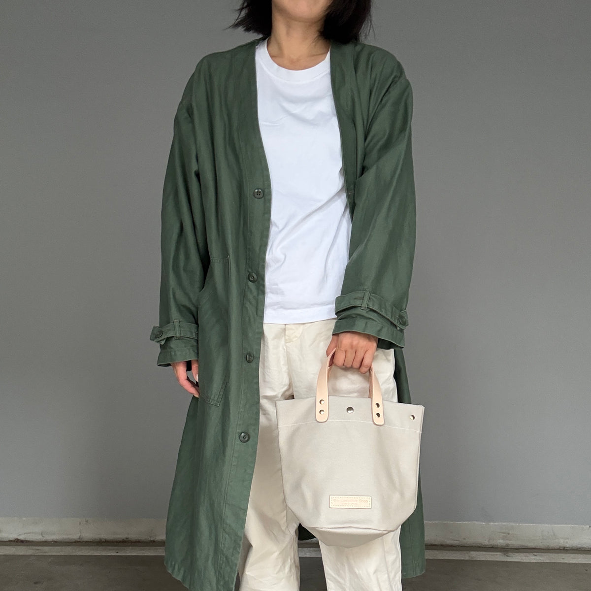 「軽くて拭ける拭ける」PVC加工（Round Bottom B）Silver Grey
