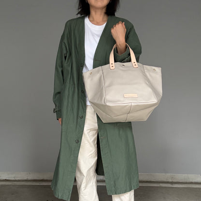 「軽くて拭ける」Coated PVC（SQL）Silver Grey