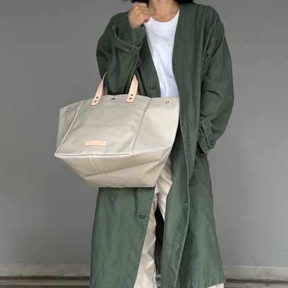 「軽くて拭ける」Coated PVC（SQL）Silver Grey