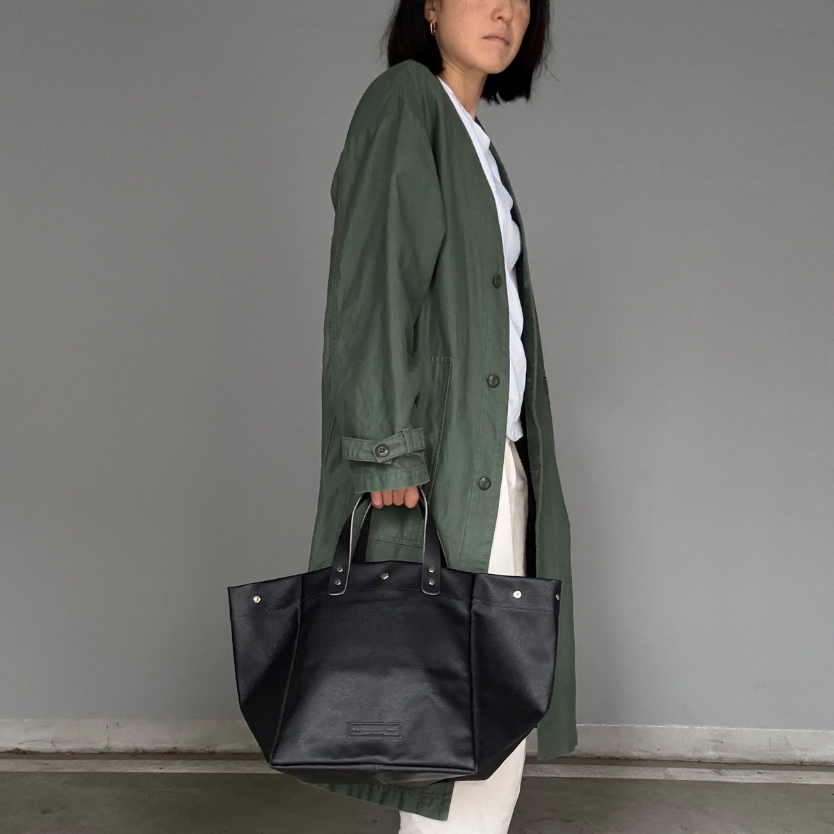 ＜数量限定＞「軽くて拭ける」Coated PVC（SQL）Black