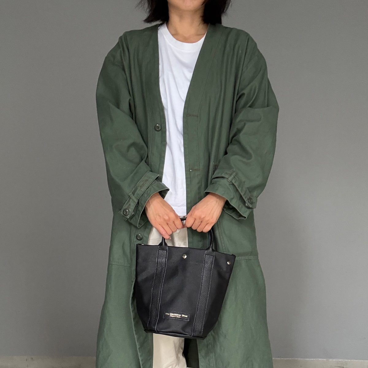 「軽くて拭ける」Coated PVC（Round BottomA） Black