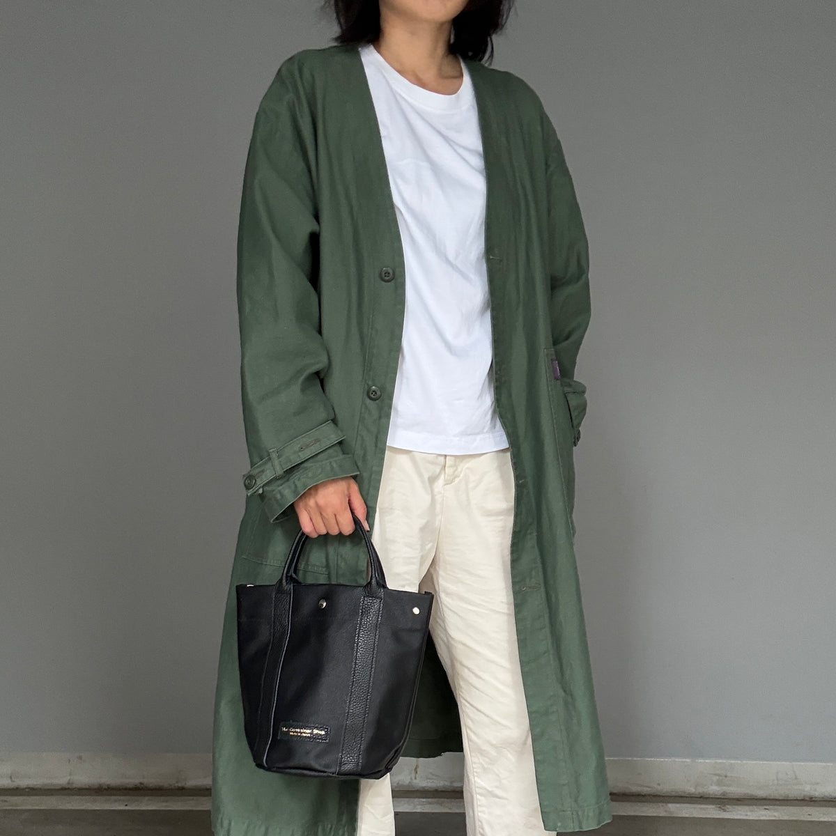 「軽くて拭ける」Coated PVC（Round BottomA） Black