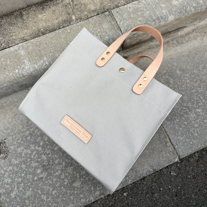 「軽くて拭ける」Coated PVC（レクタングルM） SILVER GREY