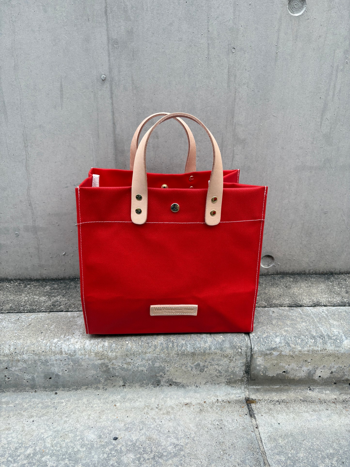 「軽くて拭ける」Coated PVC（レクタングルM） SCARLET