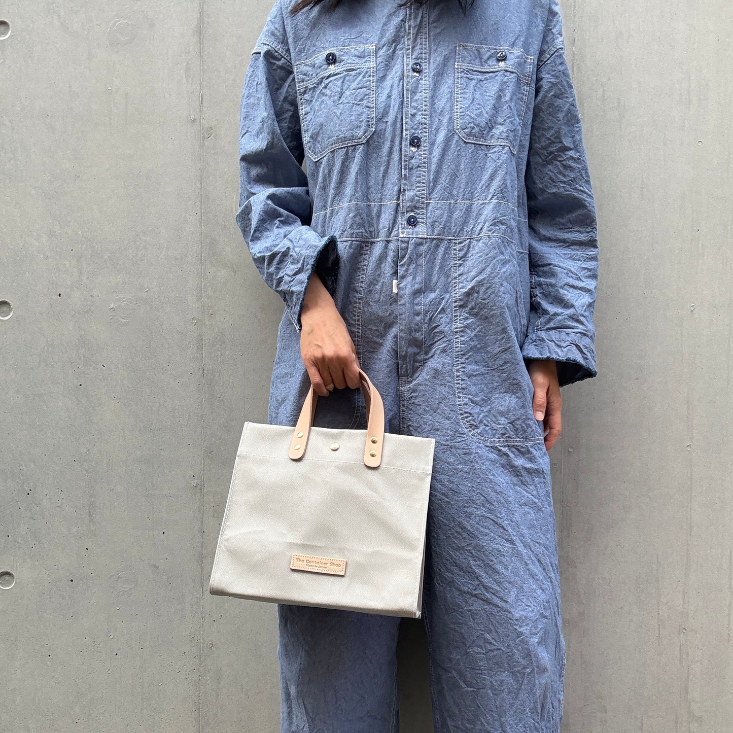 「軽くて拭ける」Coated PVC（レクタングルM） SILVER GREY