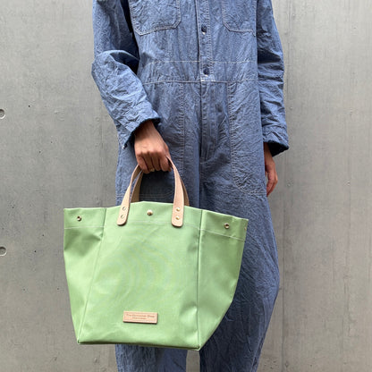 「軽くて拭ける」Coated PVC（SQL）PEAGREEN