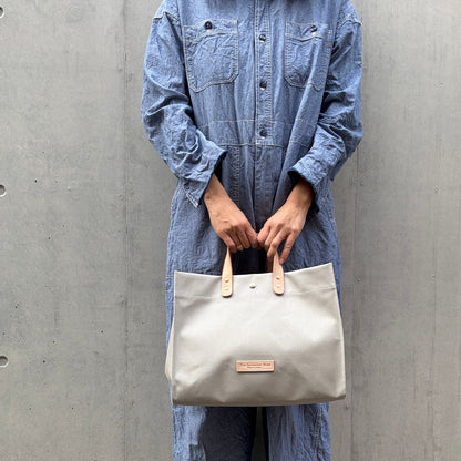 "Lightweight and easy to wipe" Coated PVC (Rectangle L) MILK TEA