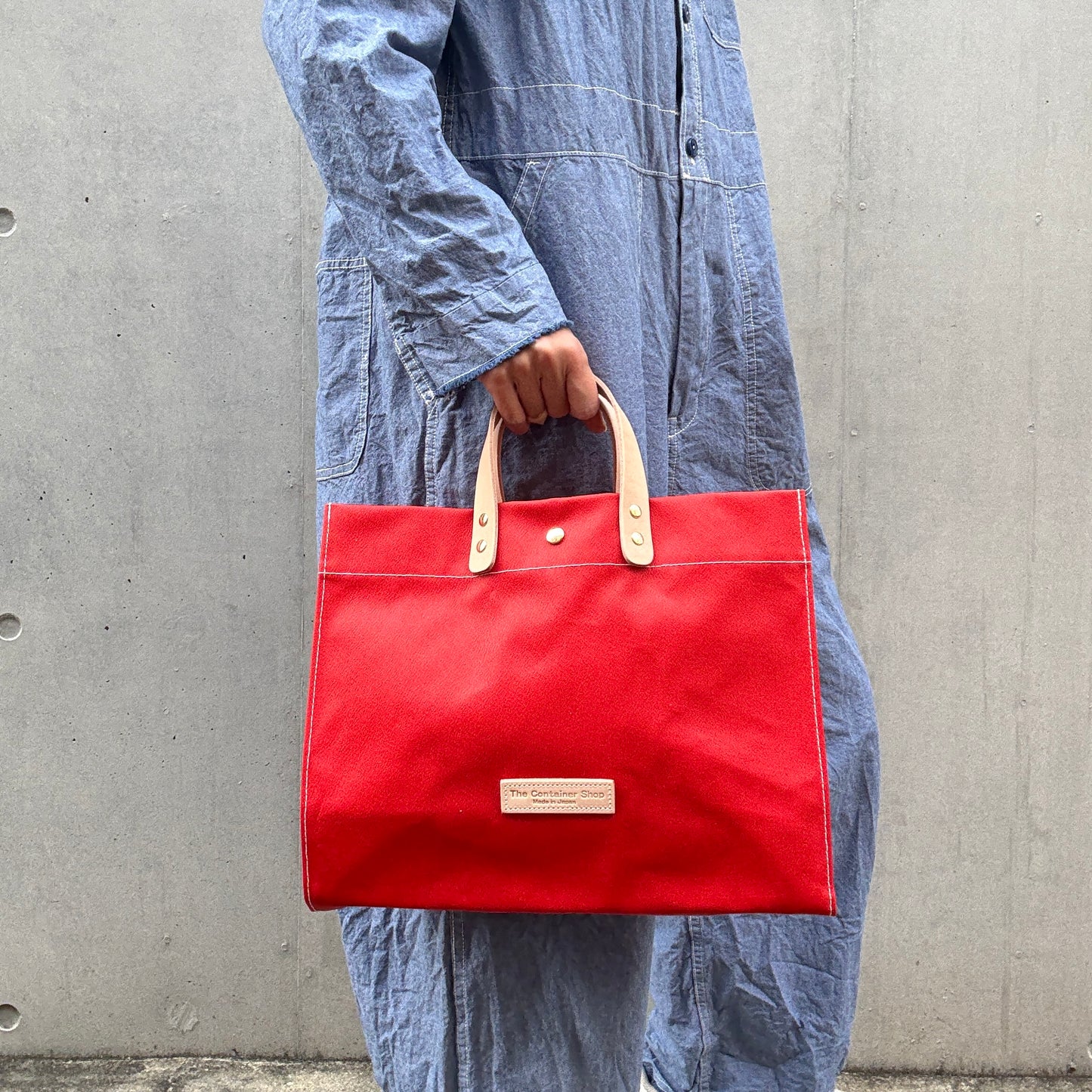 "Lightweight and wipeable" Coated PVC (Rectangle L) CREAM YELLOW