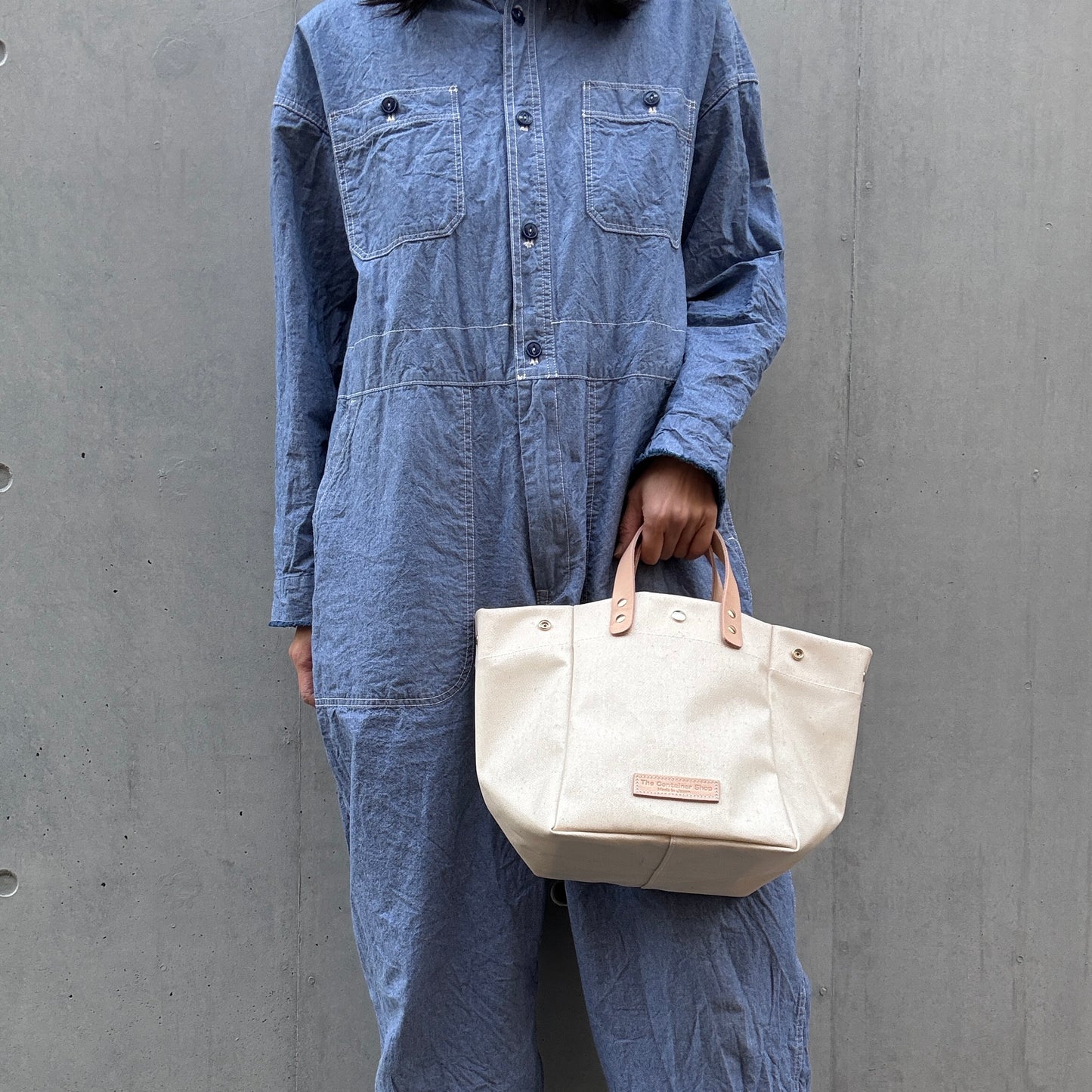 "Lightweight and wipeable" Coated PVC (SQ) IVORY