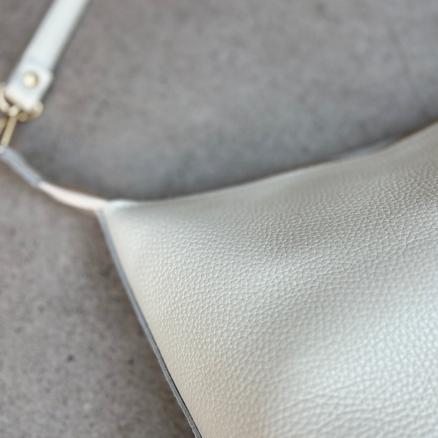 Cow Leather　3ways（Sholder Bag M) Bianco Candido