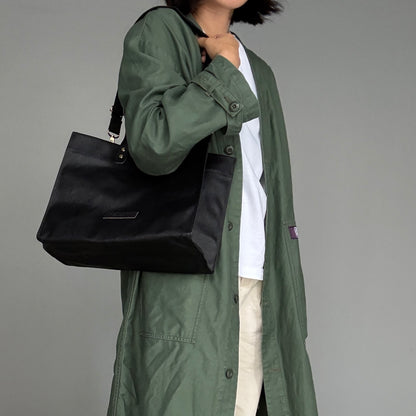 「軽くて拭ける」Coated PVC（レクタングル L）Black