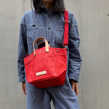 「軽くて拭ける」Coated PVC（SQ）SCARLET