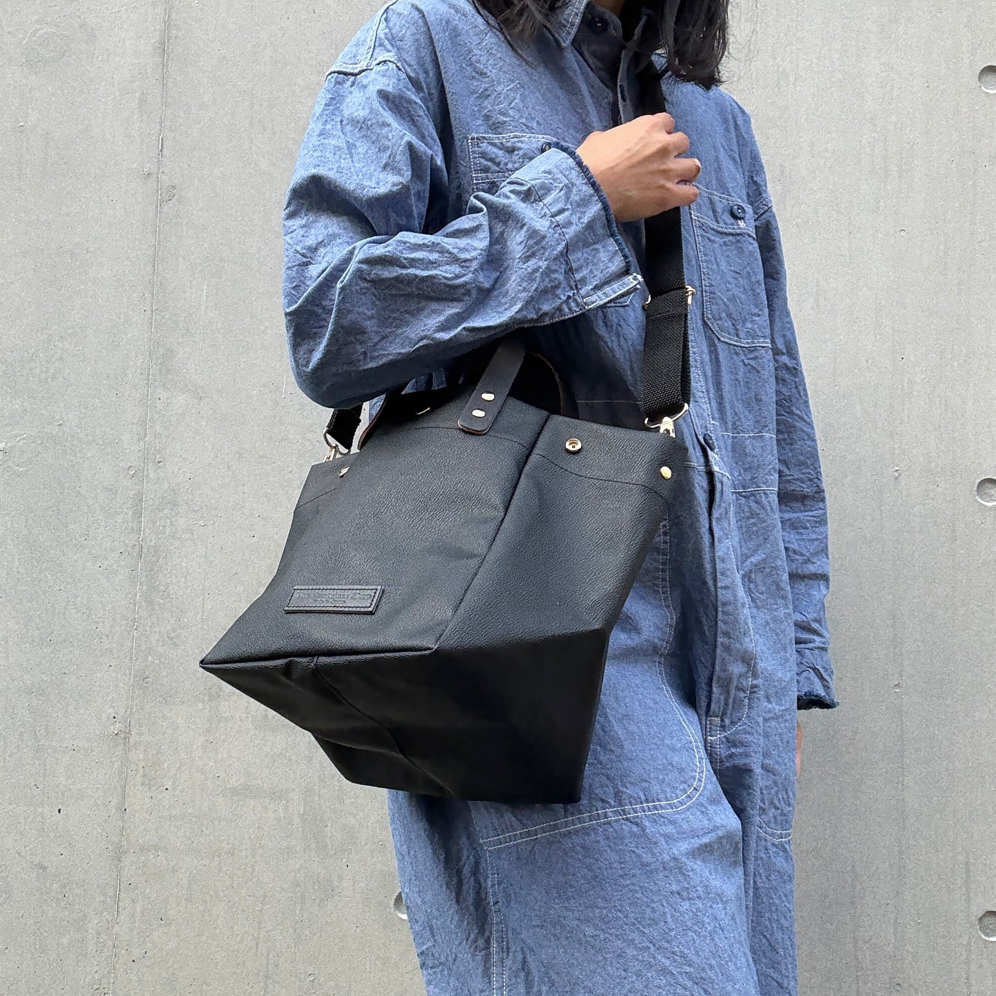 "Lightweight and wipeable" Coated PVC (SQ) BLACK