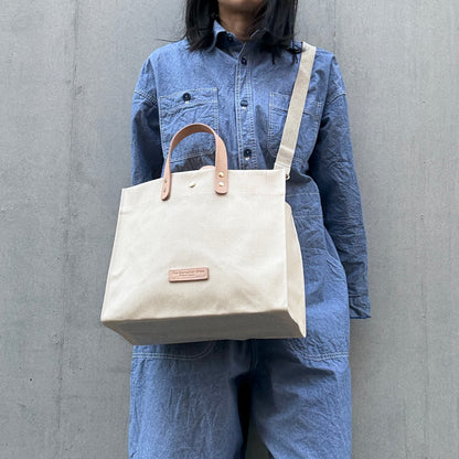 "Lightweight and wipeable" Coated PVC (Rectangle L) SAXE BLUE