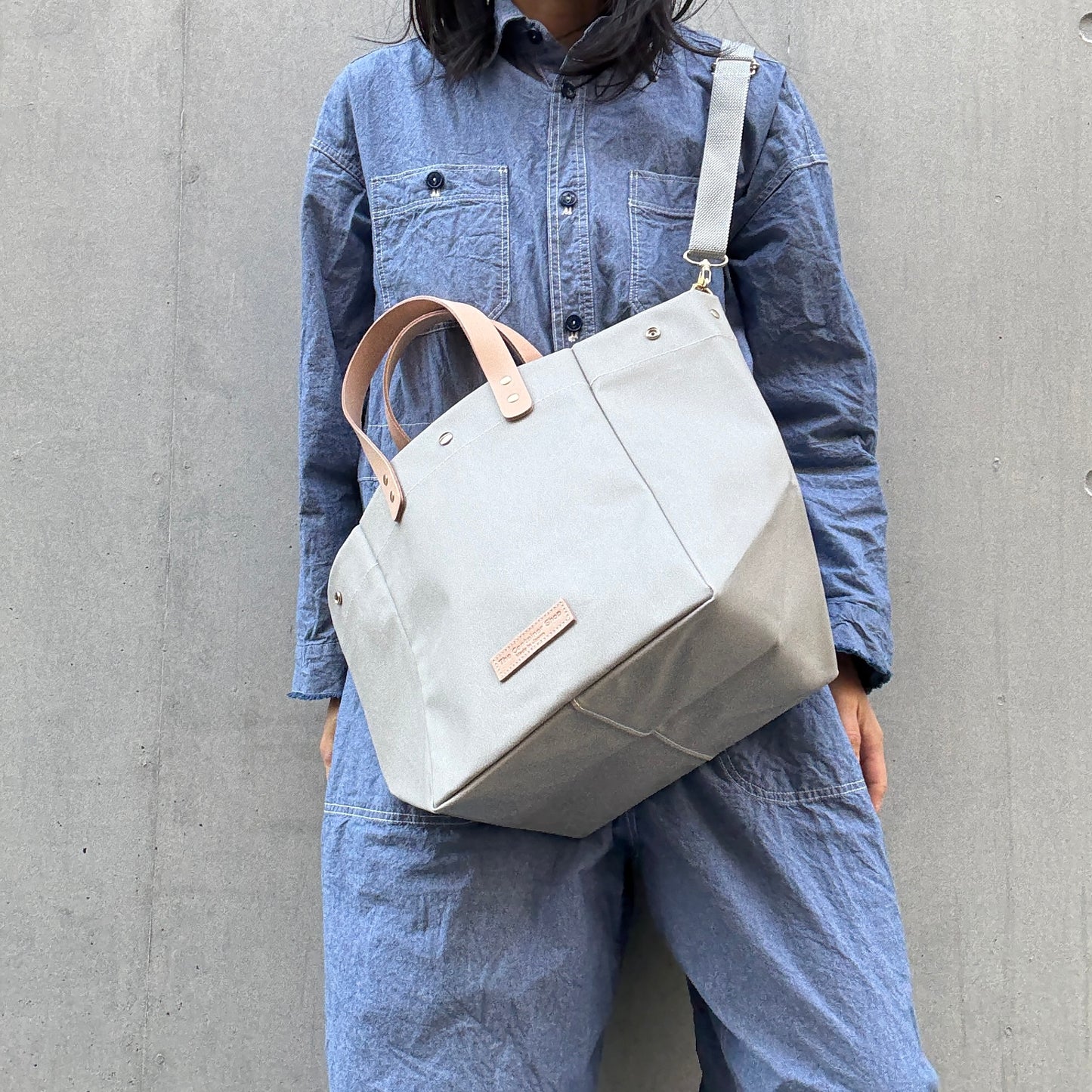 "Lightweight and easy to wipe" Coated PVC (SQL) SILVER GREY