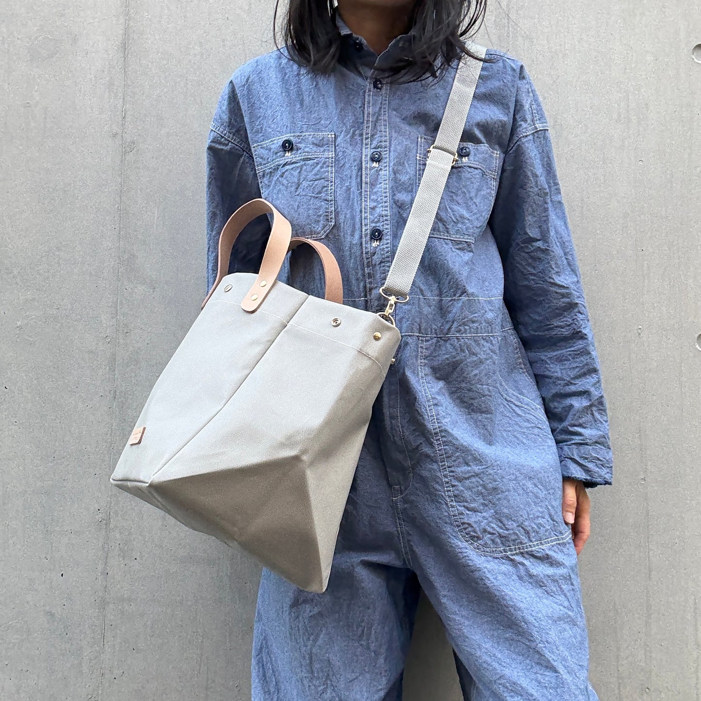 "Lightweight and easy to wipe" Coated PVC (SQL) SILVER GREY