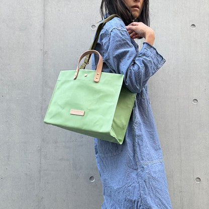 "Lightweight and wipeable" Coated PVC (Rectangle L) BLACK