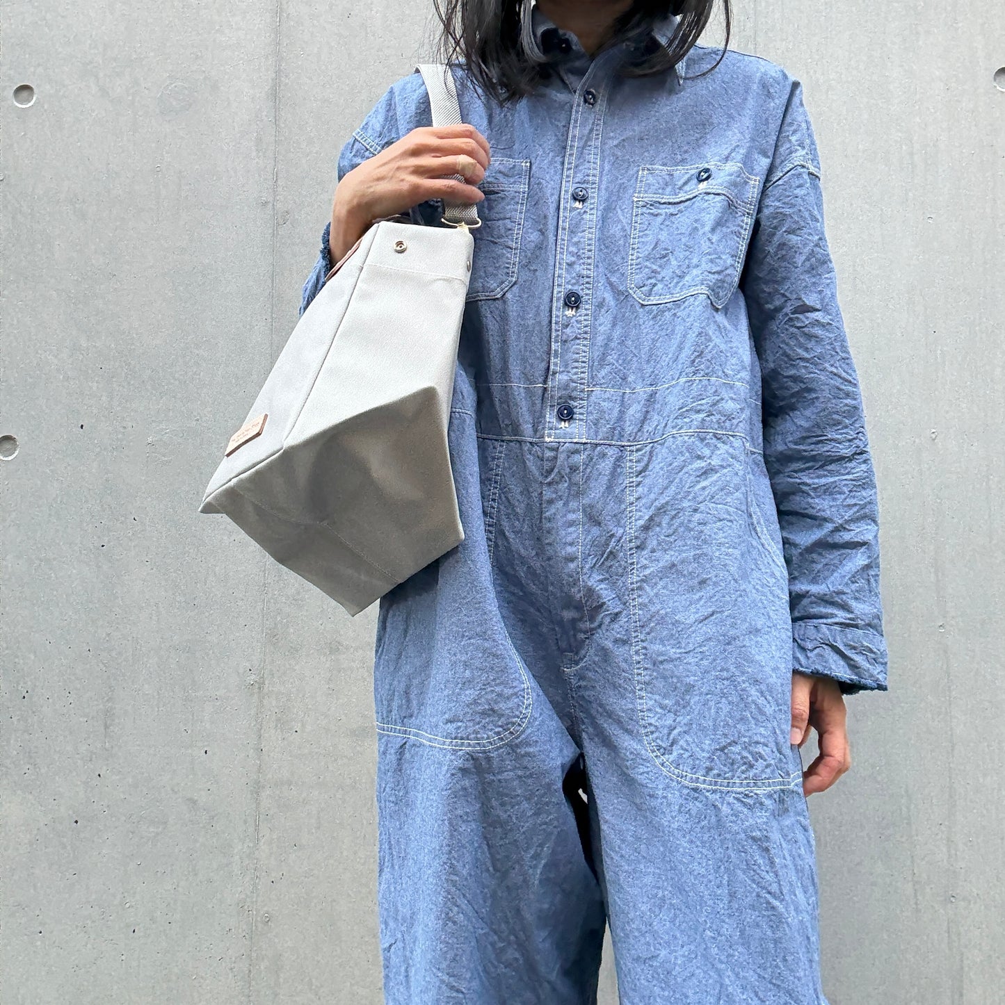 "Lightweight and easy to wipe" Coated PVC (SQL) SILVER GREY