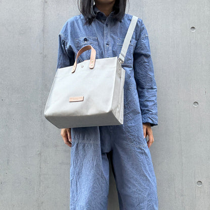 "Lightweight and easy to wipe" Coated PVC (Rectangle L) MILK TEA