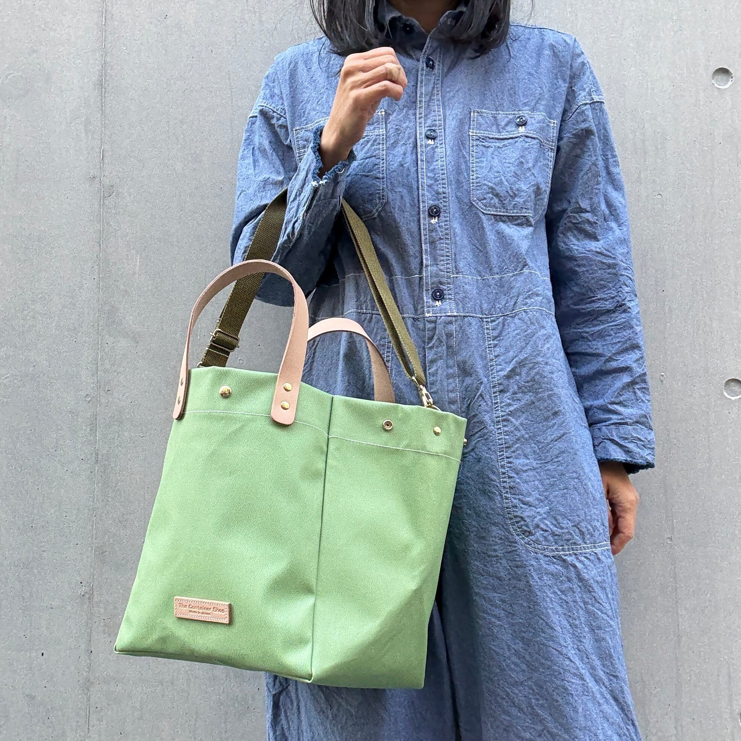 「軽くて拭ける」Coated PVC（SQL）PEAGREEN