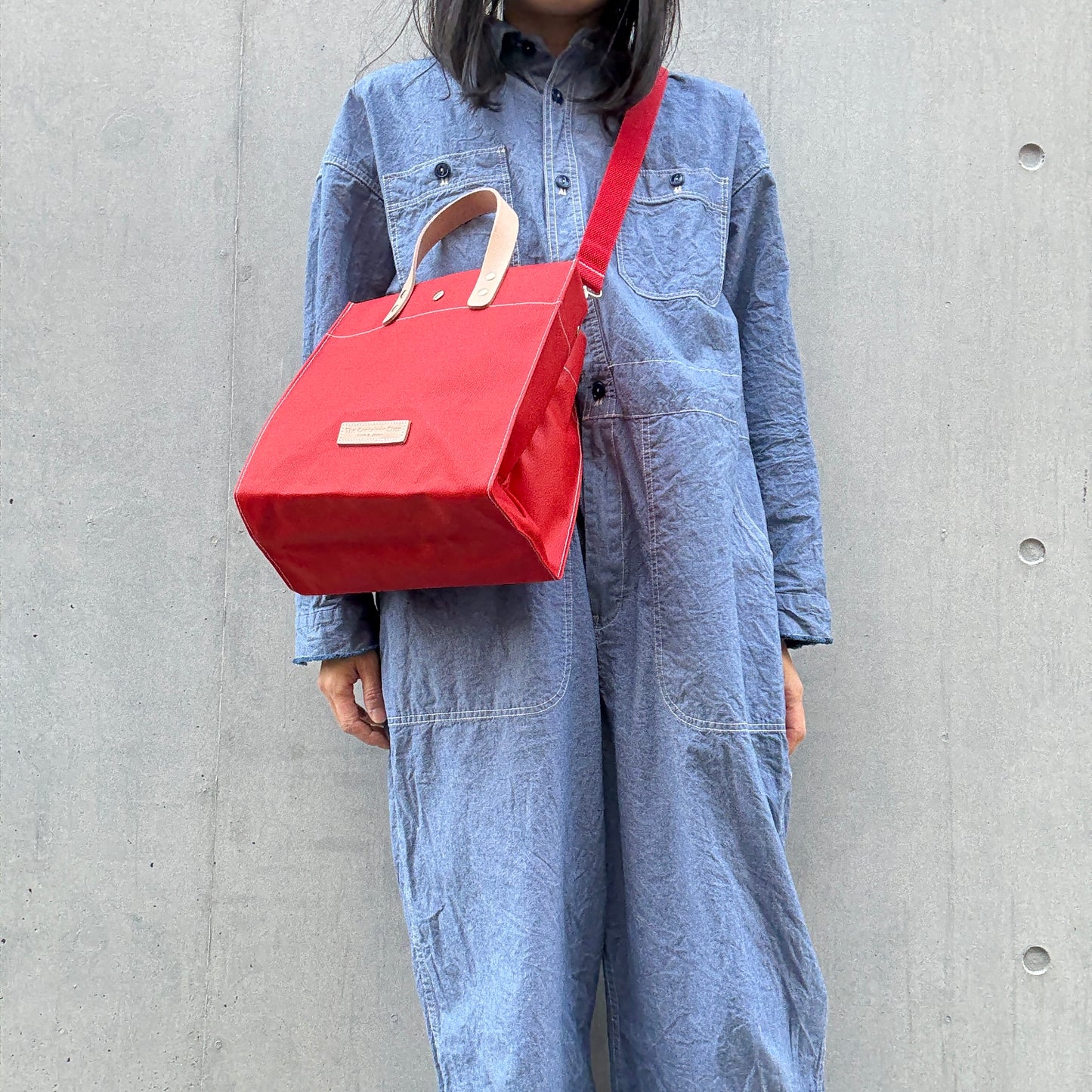 「軽くて拭ける」Coated PVC（レクタングルM） SCARLET