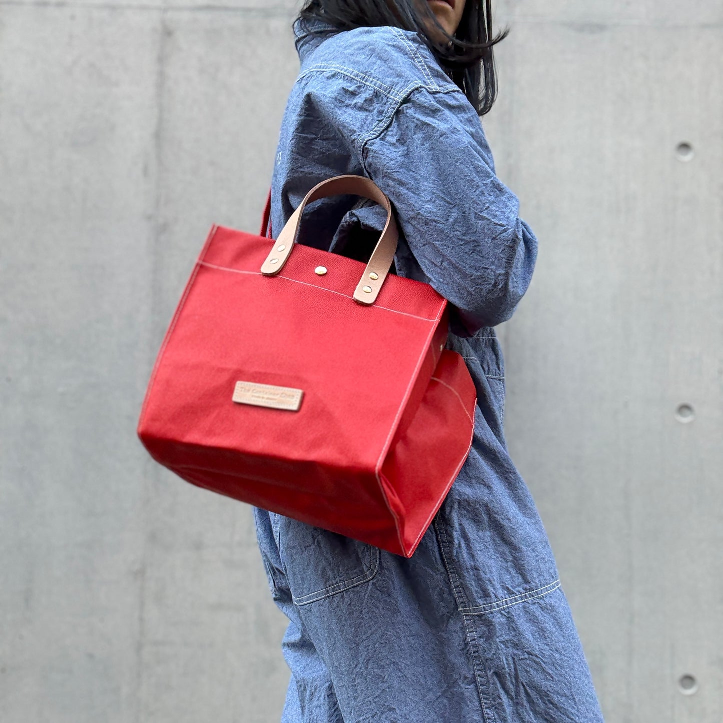 「軽くて拭ける」Coated PVC（レクタングルM） SCARLET