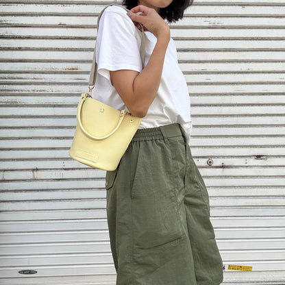 10月中旬発送🚚＜受注販売スタート＞Cow Leather（肩がけできるワンショルダー）CREAM YELLOW