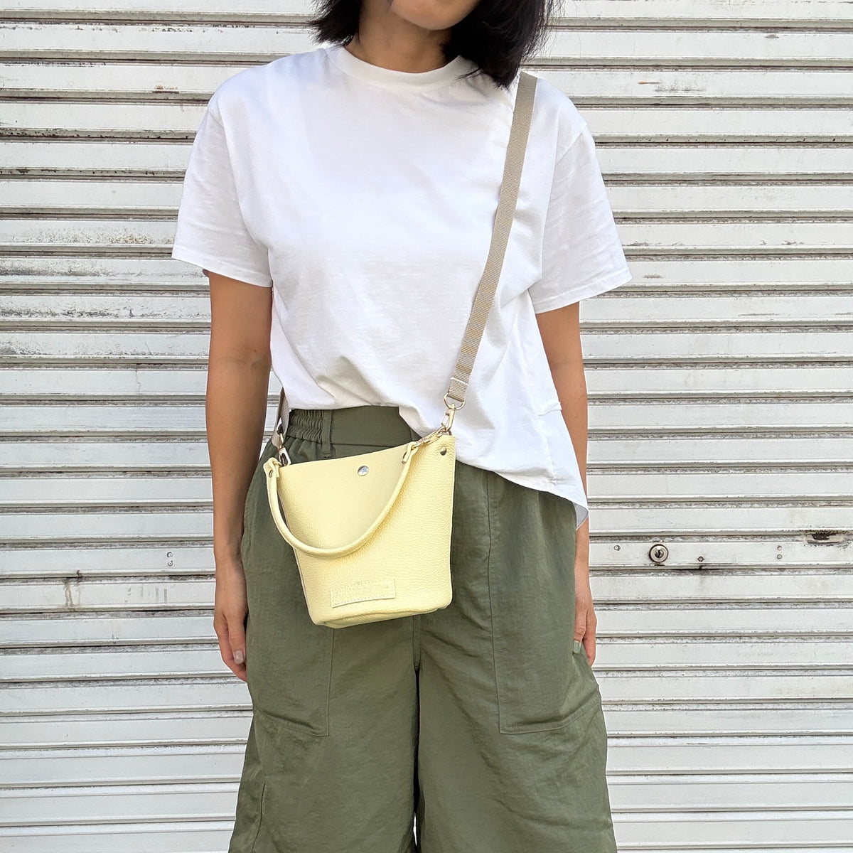 10月中旬発送🚚＜受注販売スタート＞Cow Leather（肩がけできるワンショルダー）CREAM YELLOW