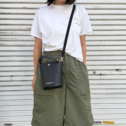 *Sales end on June 20th
Cow Leather (One Shoulder) Curry