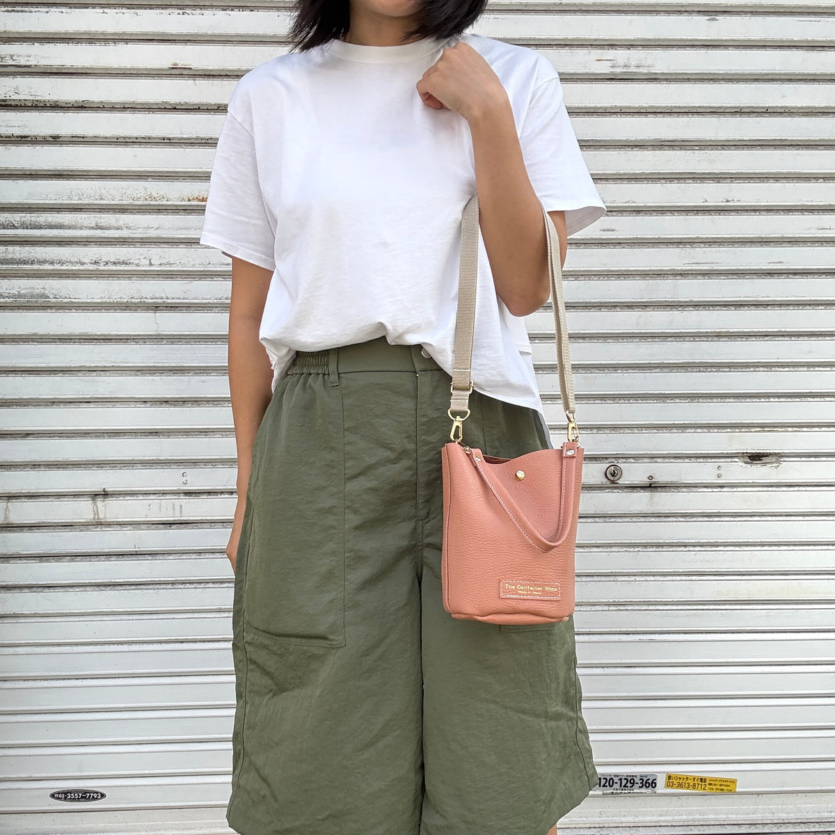 10月中旬発送🚚＜受注販売スタート＞Cow Leather（肩がけできるワンショルダー）FLAMINGO PINK
