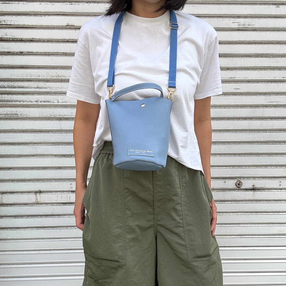 10月中旬発送🚚＜受注販売スタート＞Cow Leather（肩がけできるワンショルダー）WATER FALL