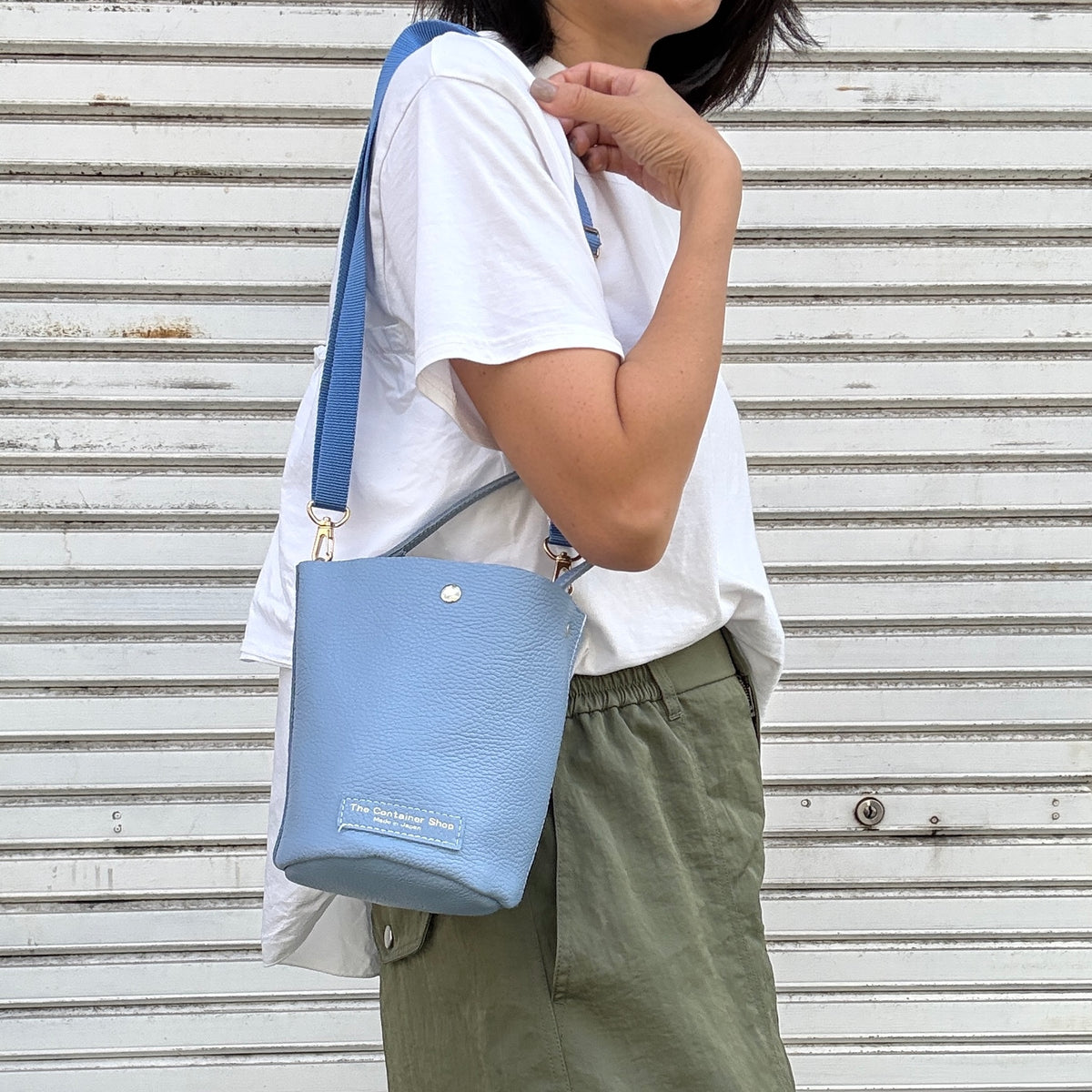 10月中旬発送🚚＜受注販売スタート＞Cow Leather（肩がけできるワンショルダー）WATER FALL