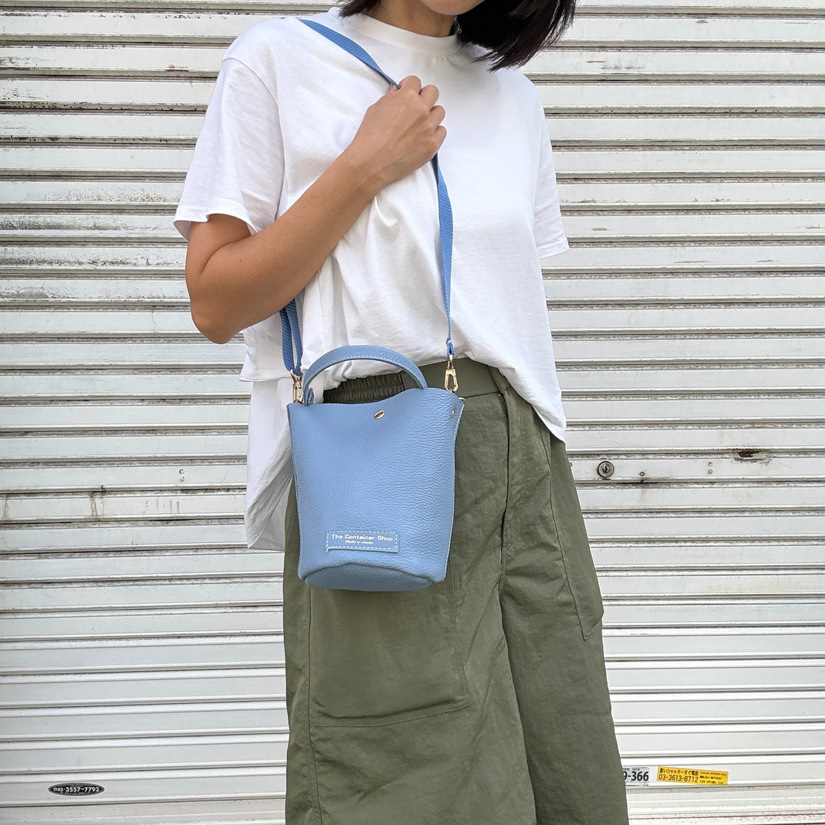 10月中旬発送🚚＜受注販売スタート＞Cow Leather（肩がけできるワンショルダー）WATER FALL