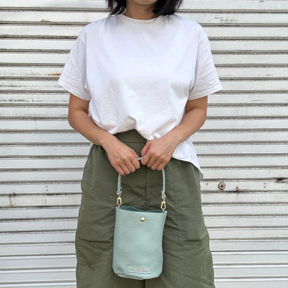 10月中旬発送🚚＜受注販売スタート＞Cow Leather（肩がけできるワンショルダー）MINT