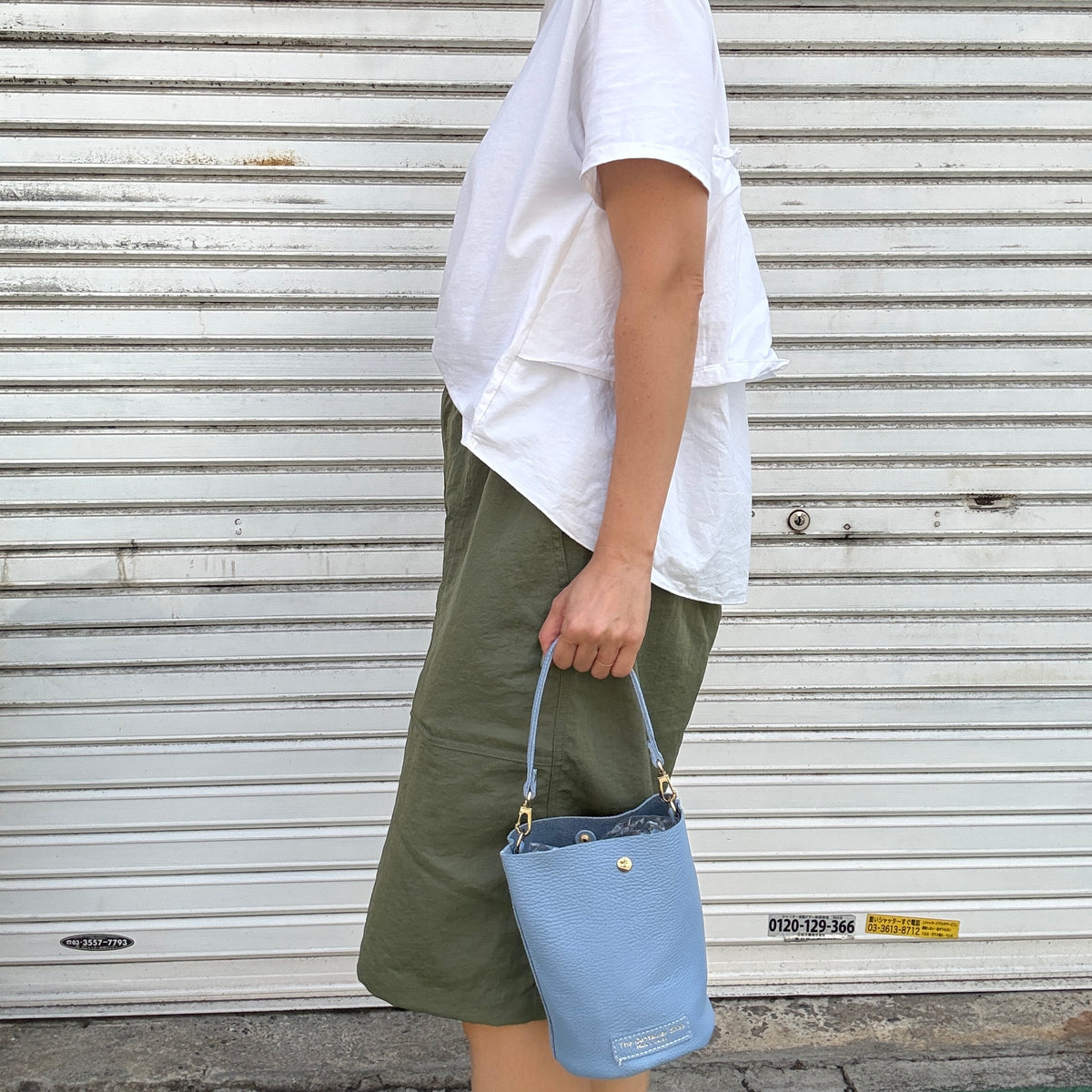 10月中旬発送🚚＜受注販売スタート＞Cow Leather（肩がけできるワンショルダー）WATER FALL