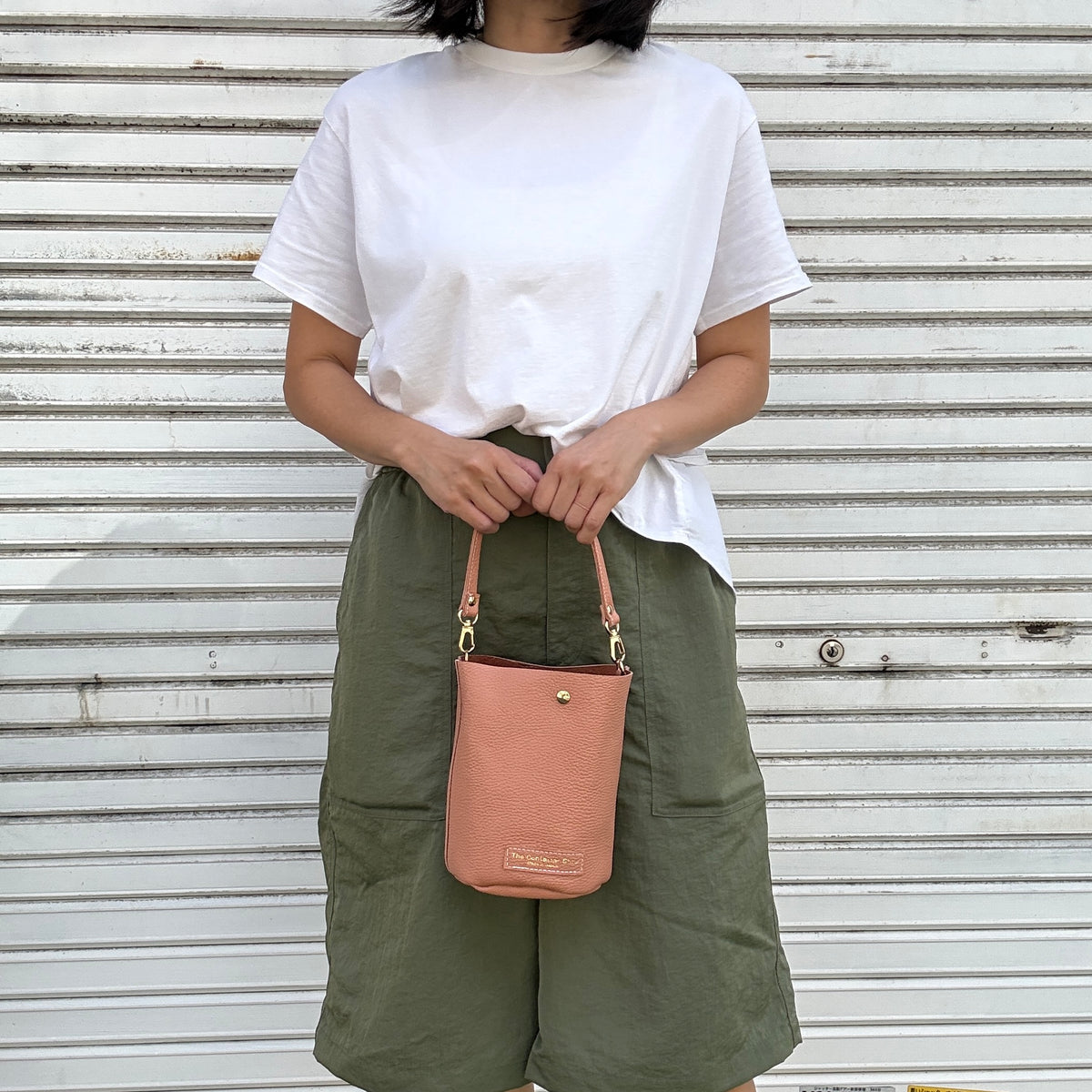 10月中旬発送🚚＜受注販売スタート＞Cow Leather（肩がけできるワンショルダー）FLAMINGO PINK