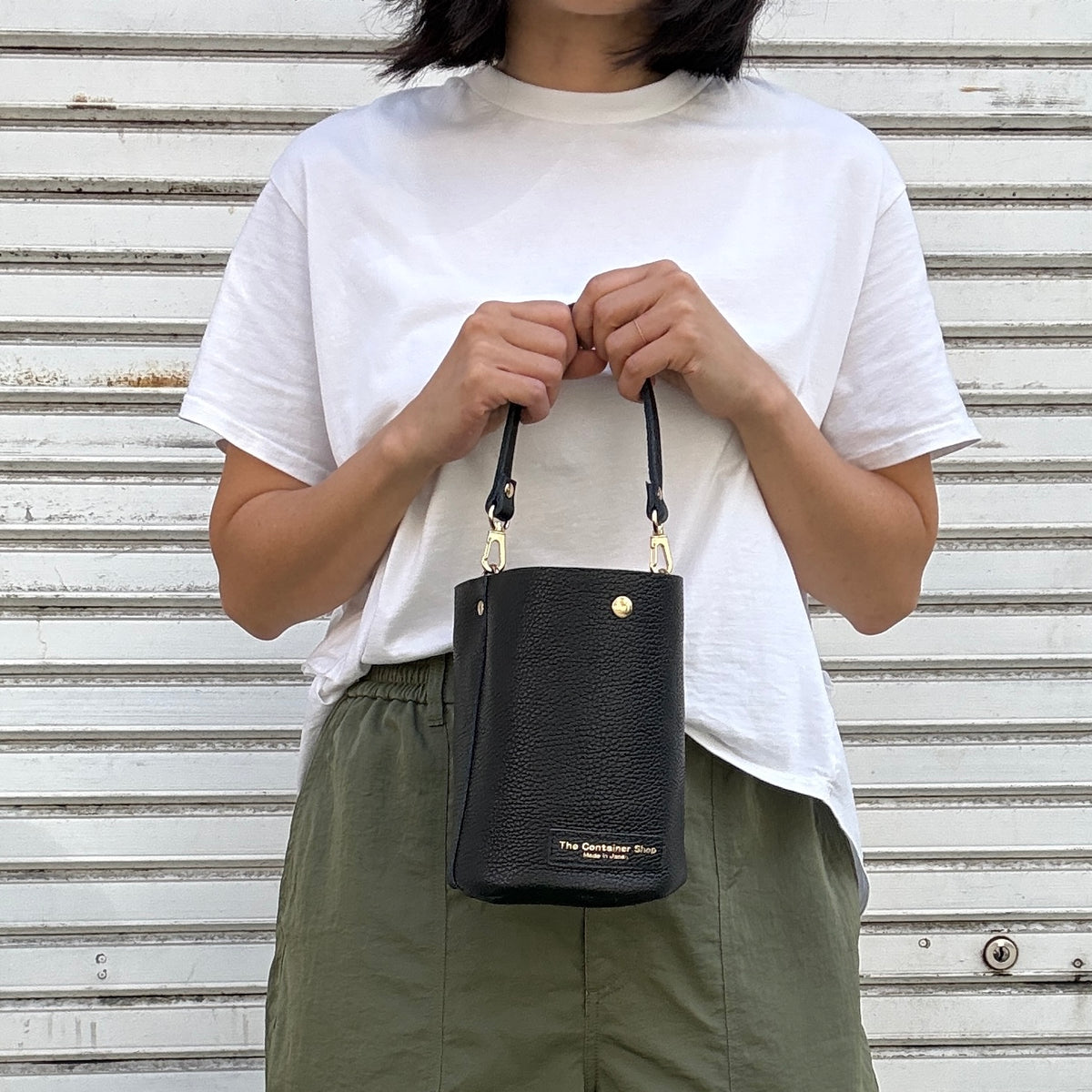 *Sales end on June 20th
Cow Leather (One Shoulder) Curry