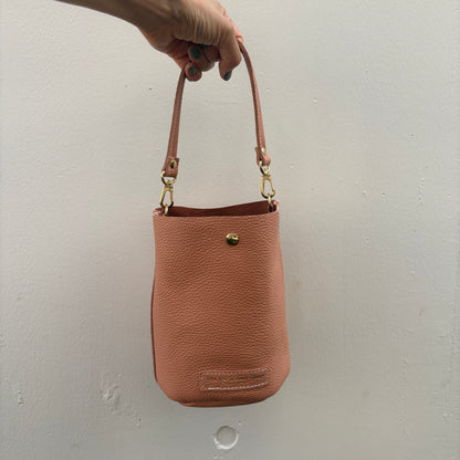 10月中旬発送🚚＜受注販売スタート＞Cow Leather（肩がけできるワンショルダー）FLAMINGO PINK