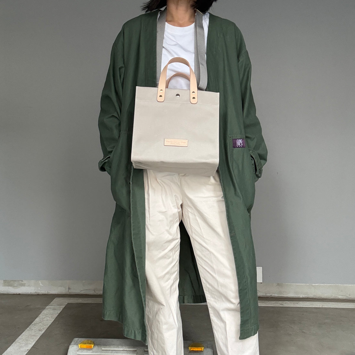 「軽くて拭ける」Coated PVC（レクタングルM）Silver Grey