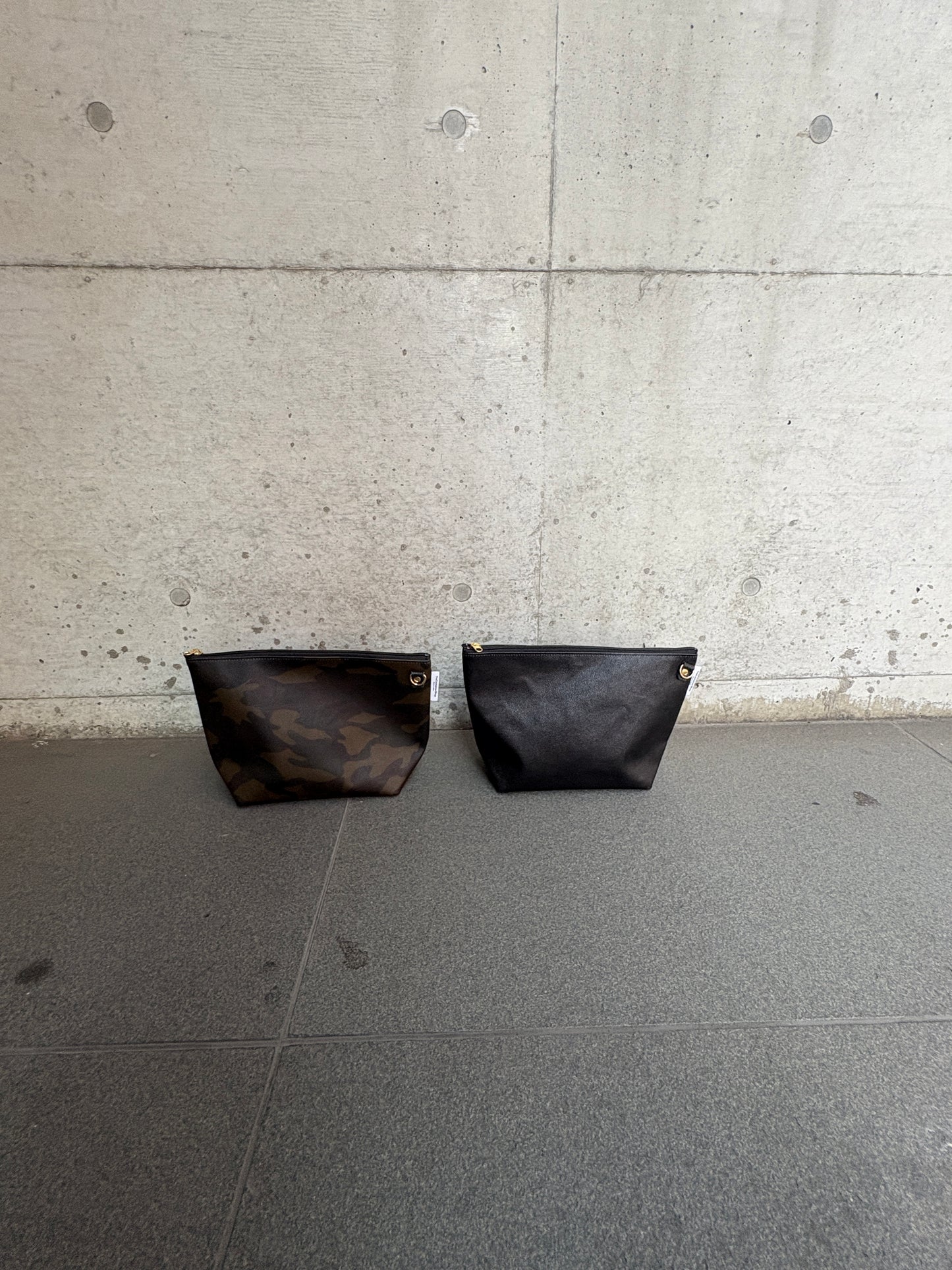 「軽くて拭ける」Coated PVC Camouflage（POCHETTE S)