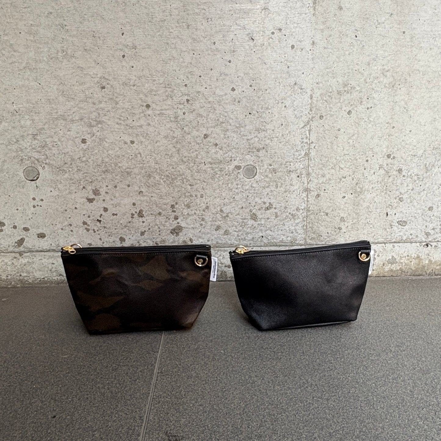 「軽くて拭ける」Coated PVC（POCHETTE M) Camouflage